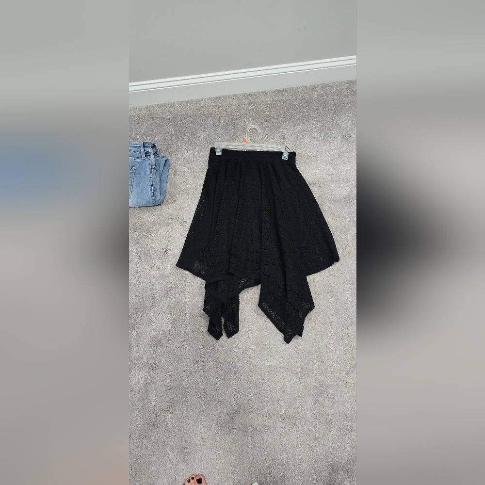 Skirt.. Shark tooth hem